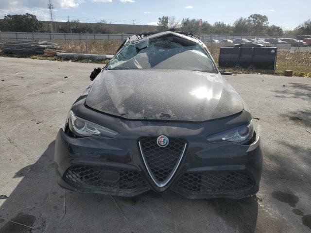Photo 5 from auction – 2017 ALFA ROMEO GIULIA with VIN ZARFAEBN8H7535602