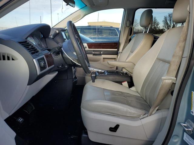 Photo 7 from auction – 2010 CHRYSLER TOWN & COU with VIN 2A4RR8DX1AR321663