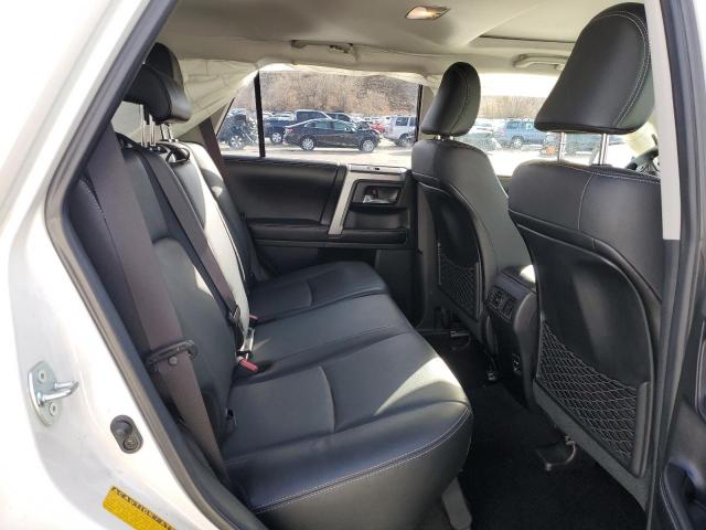 Photo 11 from auction – 2016 TOYOTA 4RUNNER SR with VIN JTEBU5JR3G5301524