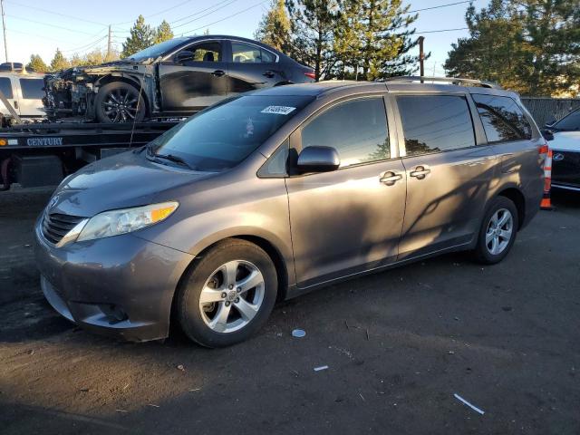Photo 1 from auction – 2011 TOYOTA SIENNA LE with VIN 5TDKK3DC4BS134325