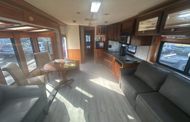 Photo 6 from auction – 2004 WORKHORSE CUSTOM CHASSIS MOTORHOME with VIN 5B4MPA7G343396103