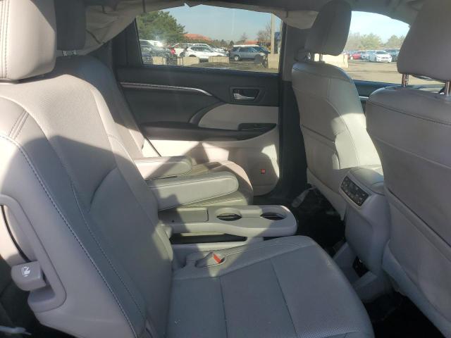 Photo 11 from auction – 2015 TOYOTA HIGHLANDER with VIN 5TDDCRFH1FS012805