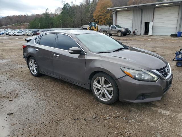 Photo 4 from auction – 2017 NISSAN ALTIMA 3.5 with VIN 1N4BL3AP2HC108536