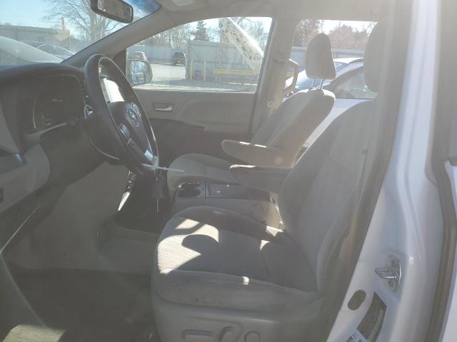 Photo 7 from auction – 2017 TOYOTA SIENNA LE with VIN 5TDKZ3DC8HS847703