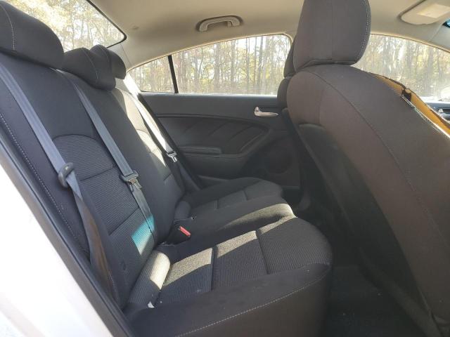 Photo 10 from auction – 2018 KIA FORTE LX with VIN 3KPFK4A75JE229368