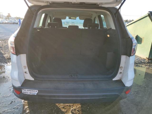Photo 6 from auction – 2017 FORD ESCAPE S with VIN 1FMCU0F71HUC60204
