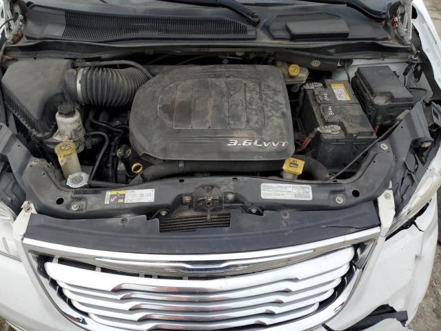 Photo 12 from auction – 2016 CHRYSLER TOWN & COU with VIN 2C4RC1BG4GR120687