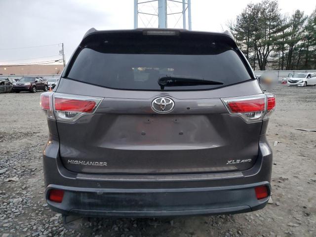 Photo 6 from auction – 2016 TOYOTA HIGHLANDER with VIN 5TDJKRFH8GS249296