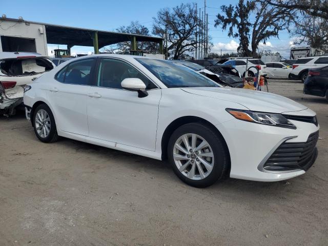 Photo 4 from auction – 2022 TOYOTA CAMRY LE with VIN 4T1C11AK2NU676235