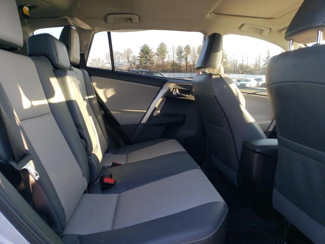 Photo 11 from auction – 2015 TOYOTA RAV4 LIMIT with VIN 2T3DFREV1FW354106