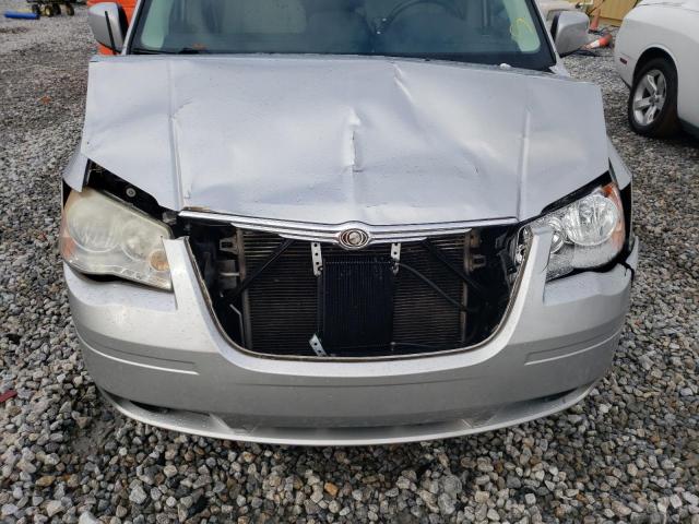 Photo 12 from auction – 2010 CHRYSLER TOWN & COU with VIN 2A4RR8DX3AR395019