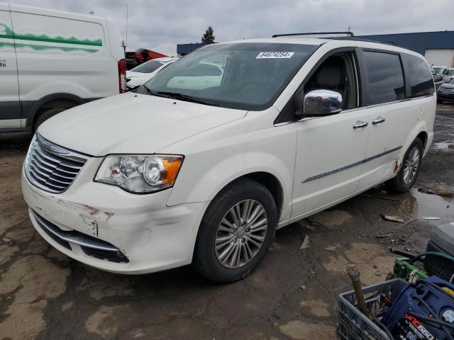 CHRYSLER TOWN & COU 2013 with VIN 2C4RC1CG2DR569425 - Photo from auction