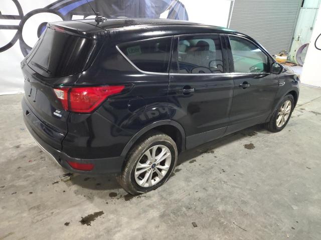 Photo 3 from auction – 2019 FORD ESCAPE SE with VIN 1FMCU9GD3KUC50239