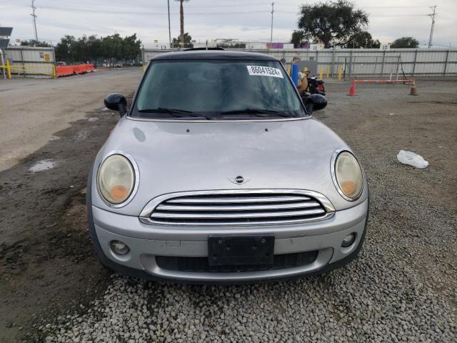Photo 5 from auction – 2007 MINI COOPER with VIN WMWMF33527TT51538