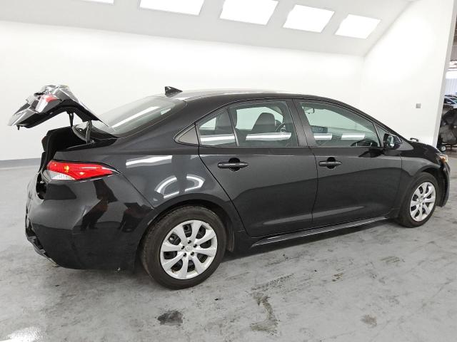 Photo 3 from auction – 2022 TOYOTA COROLLA LE with VIN 5YFEPMAE7NP322439