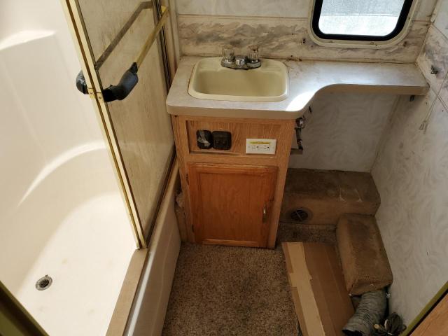Photo 9 from auction – 1998 CHEVROLET P30 with VIN 1GBLP37J8W3304455