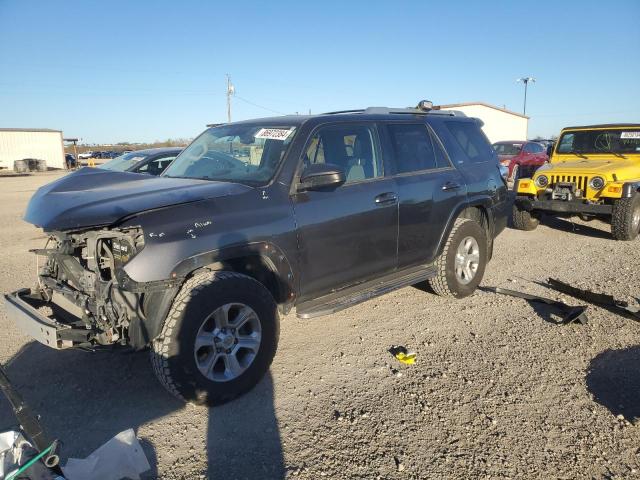 TOYOTA 4RUNNER SR 2015 مع رقم تعريف المركبة JTEBU5JR5F5247397 - صورة من المزاد
