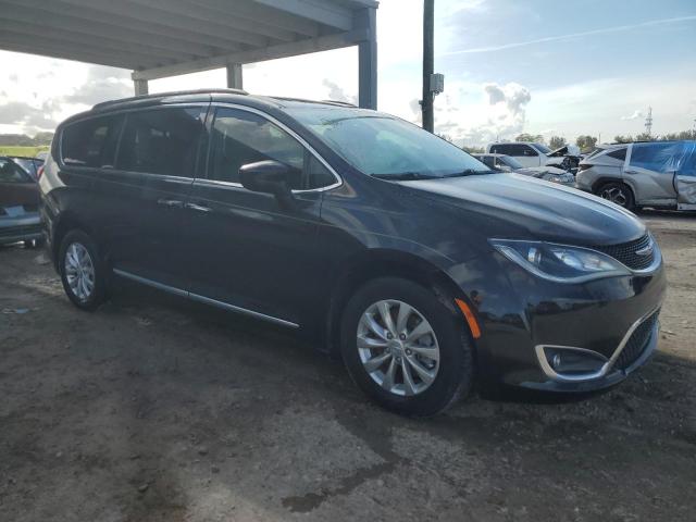 Photo 4 from auction – 2017 CHRYSLER PACIFICA T with VIN 2C4RC1BGXHR827195