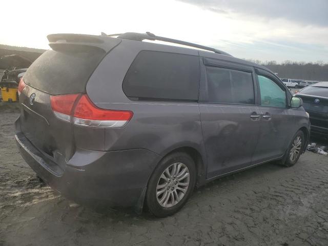 Photo 3 from auction – 2013 TOYOTA SIENNA XLE with VIN 5TDYK3DC3DS366198