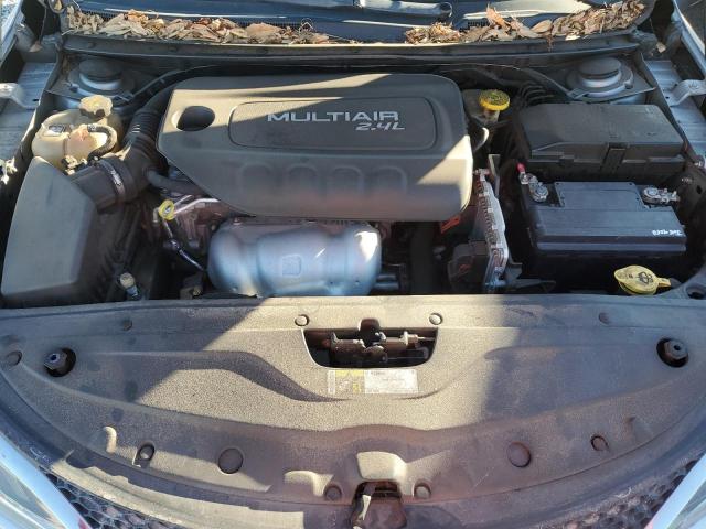 Photo 11 from auction – 2016 CHRYSLER 200 LIMITE with VIN 1C3CCCAB6GN127987