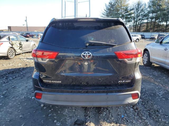 Photo 6 from auction – 2018 TOYOTA HIGHLANDER with VIN 5TDJZRFH2JS532120