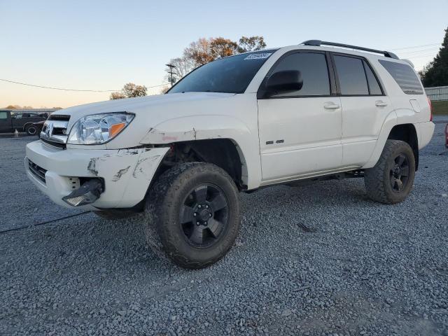 TOYOTA 4RUNNER SR 2005 with VIN JTEBT14R350053325 - Photo from auction