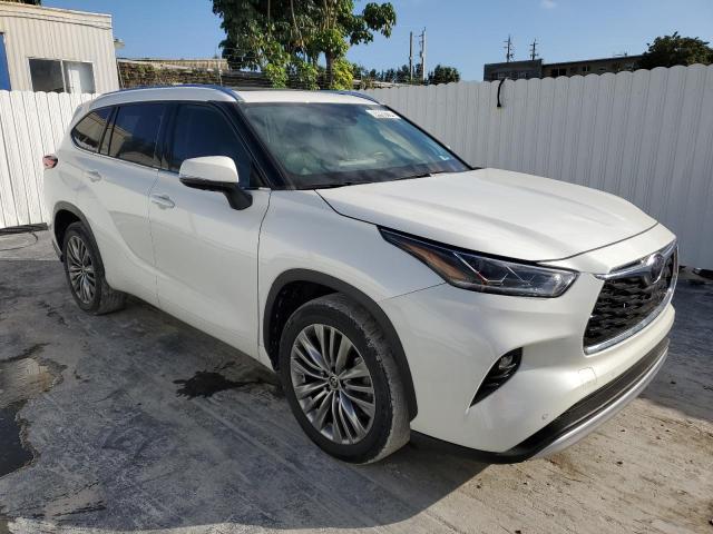 Photo 4 from auction – 2021 TOYOTA HIGHLANDER with VIN 5TDFZRAH2MS071051