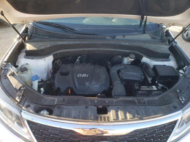 Photo 12 from auction – 2015 KIA SORENTO LX with VIN 5XYKT4A63FG630494