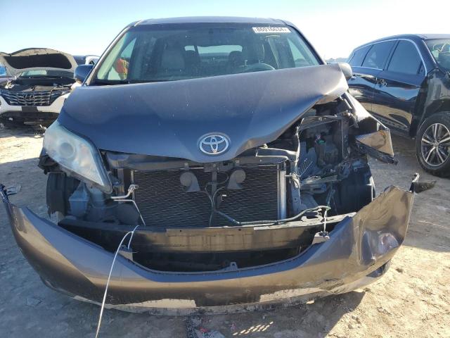 Photo 5 from auction – 2011 TOYOTA SIENNA XLE with VIN 5TDYK3DC3BS149795