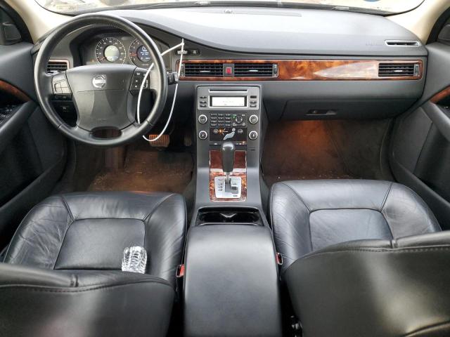 Photo 8 from auction – 2009 VOLVO V70 3.2 with VIN YV1BW982691077670