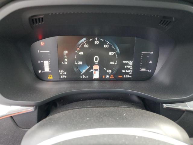 Photo 9 from auction – 2019 VOLVO XC60 T5 MO with VIN LYV102DK5KB243126