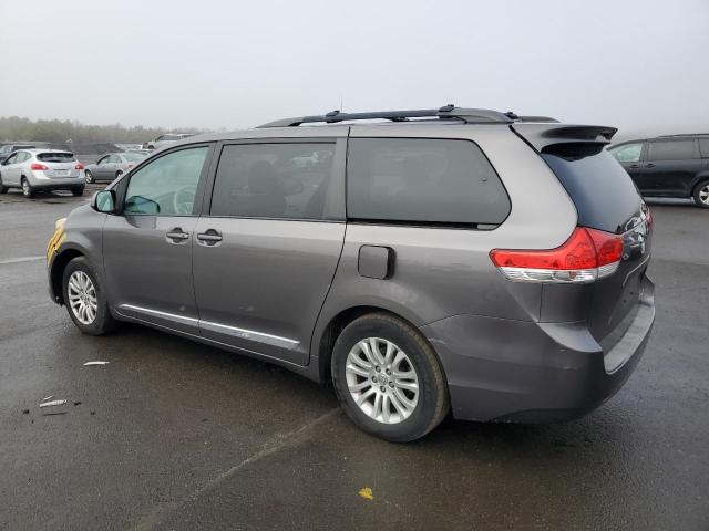 Photo 2 from auction – 2014 TOYOTA SIENNA XLE with VIN 5TDYK3DC9ES424834