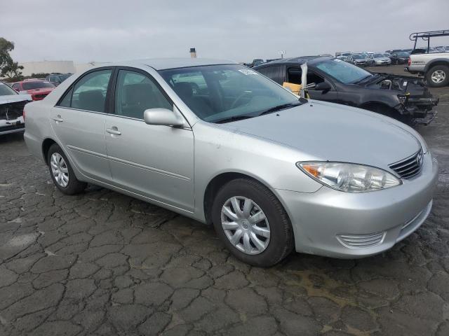 Photo 4 from auction – 2005 TOYOTA CAMRY LE with VIN 4T1BE32K95U635157