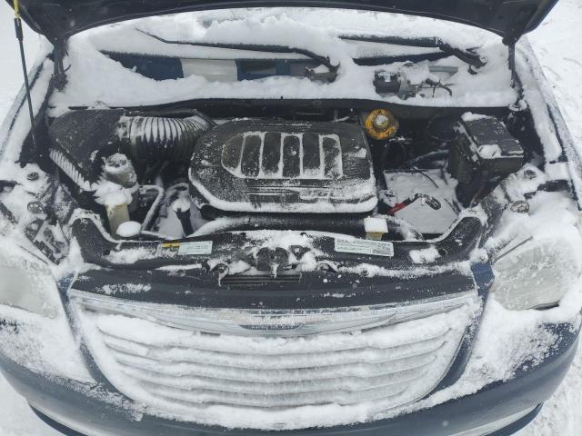 Photo 12 from auction – 2015 CHRYSLER TOWN & COU with VIN 2C4RC1CG2FR697053