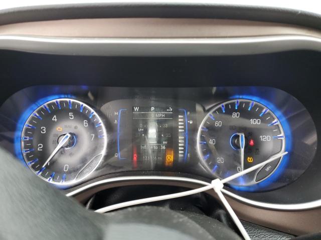 Photo 9 from auction – 2020 CHRYSLER VOYAGER LX with VIN 2C4RC1DG3LR261287