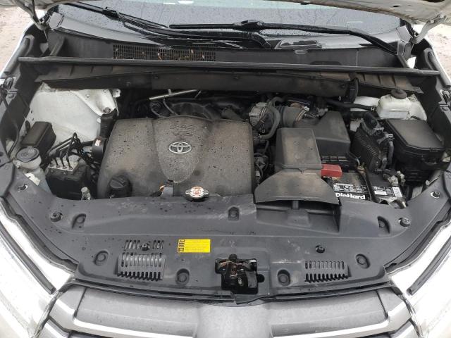 Photo 12 from auction – 2018 TOYOTA HIGHLANDER with VIN 5TDBZRFH6JS863898