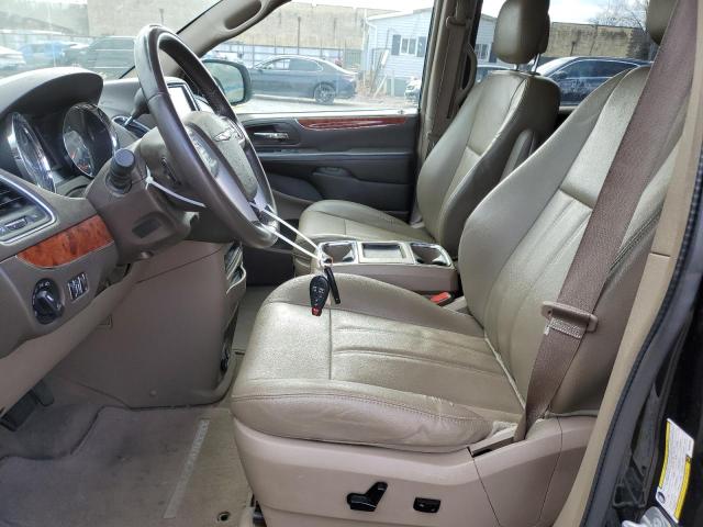 Photo 7 from auction – 2016 CHRYSLER TOWN & COU with VIN 2C4RC1BG2GR230136