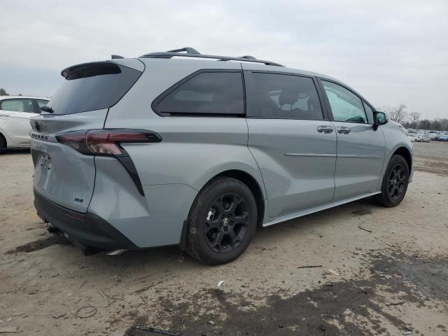 Photo 3 from auction – 2025 TOYOTA SIENNA XSE with VIN 5TDCSKFC9SS155327