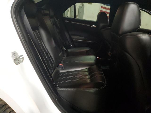 Photo 10 from auction – 2019 CHRYSLER 300 S with VIN 2C3CCAGG0KH610710