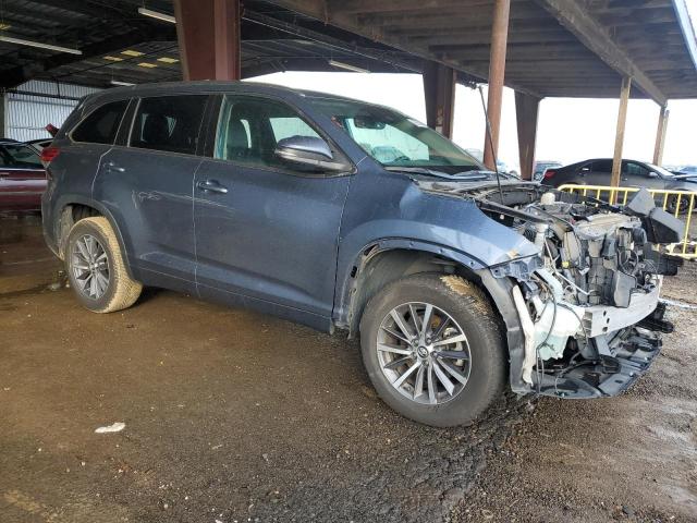 Photo 4 from auction – 2018 TOYOTA HIGHLANDER with VIN 5TDKZRFH1JS263029