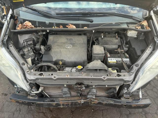 Photo 12 from auction – 2014 TOYOTA SIENNA XLE with VIN 5TDYK3DC9ES474083