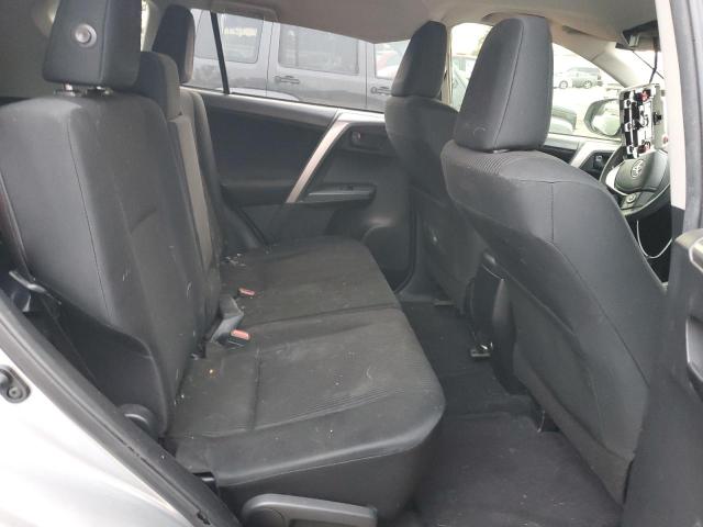Photo 11 from auction – 2018 TOYOTA RAV4 LE with VIN JTMZFREV6JJ199291