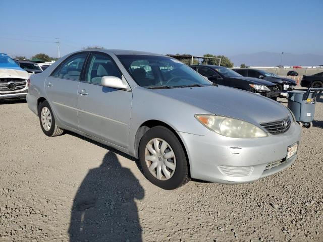 Photo 4 from auction – 2005 TOYOTA CAMRY LE with VIN 4T1BE32K65U013065