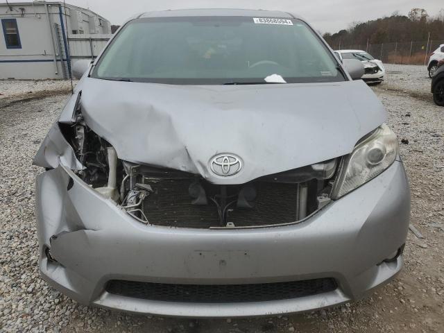 Photo 5 from auction – 2012 TOYOTA SIENNA XLE with VIN 5TDYK3DC1CS271900