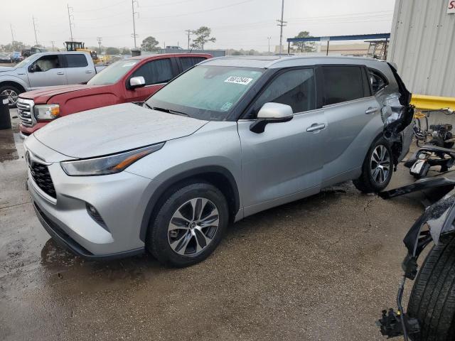TOYOTA HIGHLANDER 2022 with VIN 5TDGZRAH2NS103941 - Photo from auction