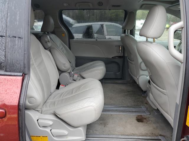 Photo 11 from auction – 2011 TOYOTA SIENNA XLE with VIN 5TDYK3DC3BS129045