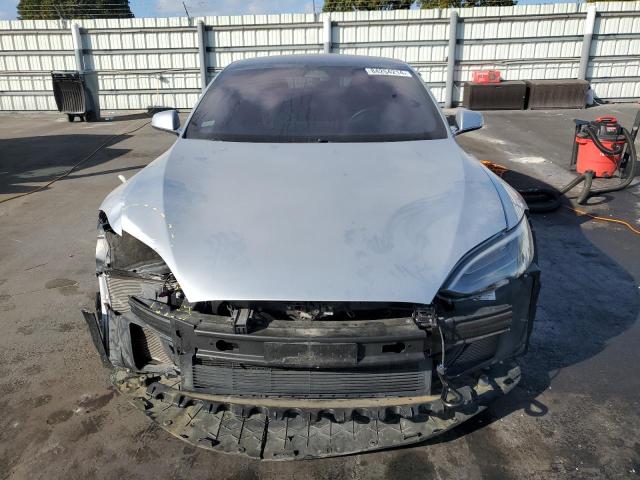Photo 5 from auction – 2017 TESLA MODEL S with VIN 5YJSA1E22HF193397