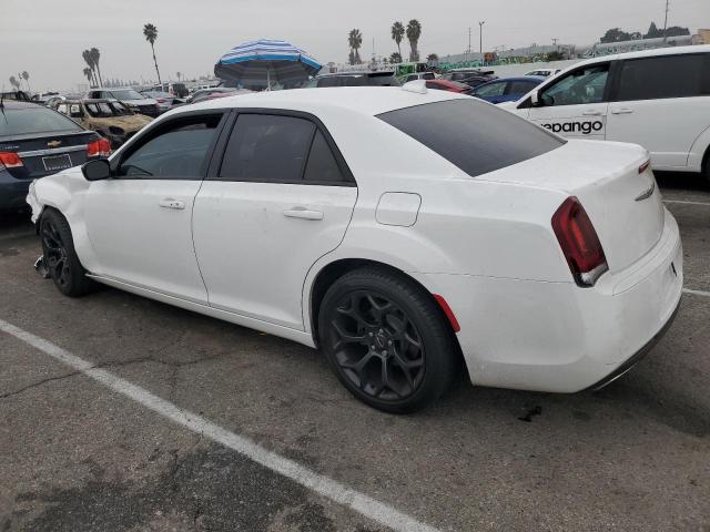 Photo 2 from auction – 2019 CHRYSLER 300 TOURIN with VIN 2C3CCAAG7KH690631