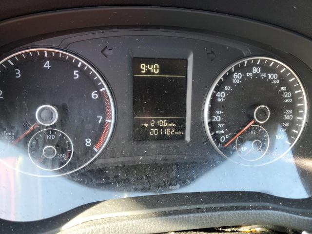 Photo 9 from auction – 2014 VOLKSWAGEN PASSAT S with VIN 1VWAT7A30EC098740