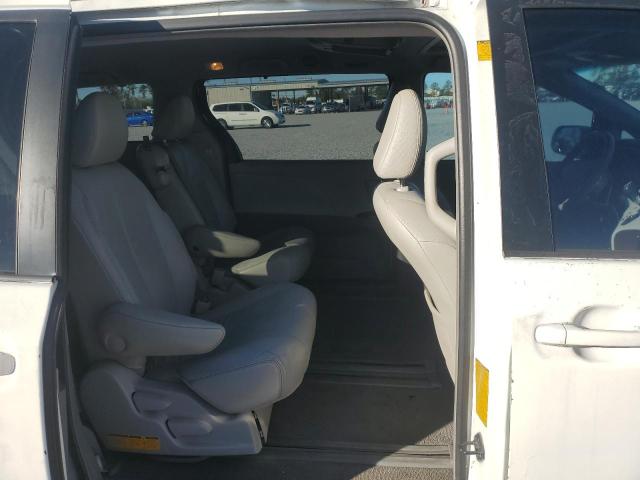 Photo 11 from auction – 2011 TOYOTA SIENNA XLE with VIN 5TDYK3DC7BS050557